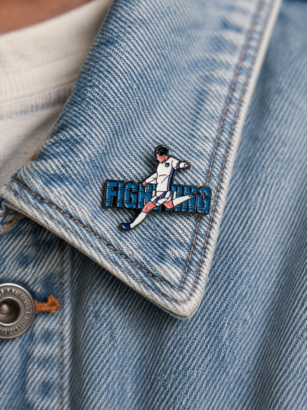 Fighting Soccer Pin - Streetwear Edition ⚽💙